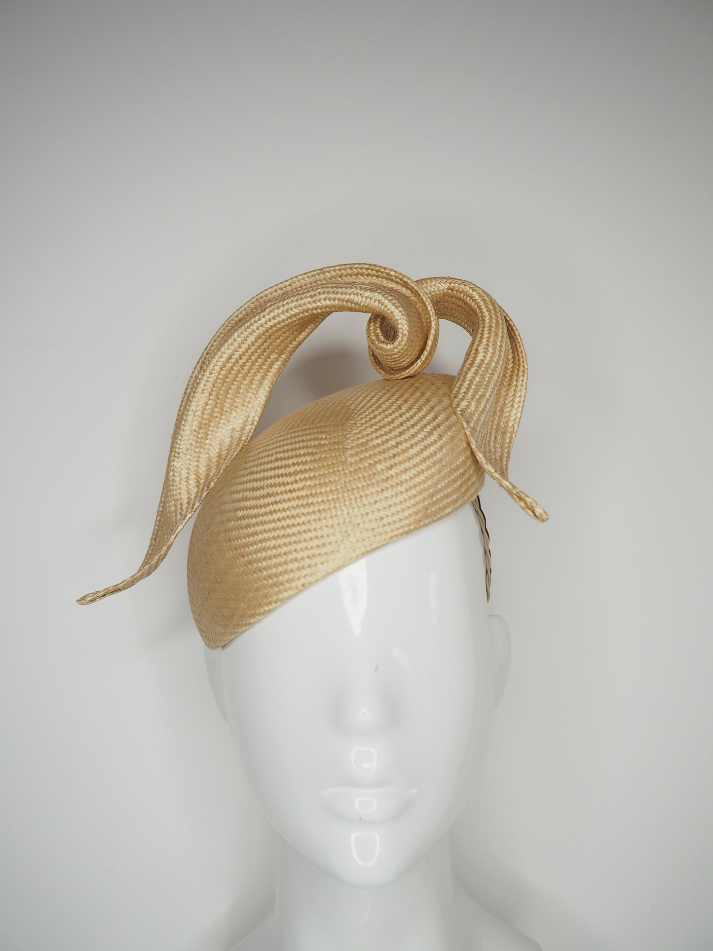 Cloud 9 -Natural straw Parisisal swirl on a face hugger beret base